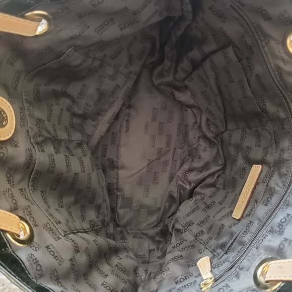 Michael Kors Black Shiny Leather Purse - Picture 7 of 9